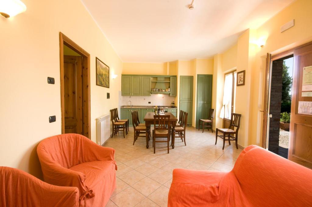Agriturismo Macinatico San Gimignano Ruang foto